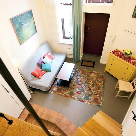 Supercute Mini House In The Center 아파트 *