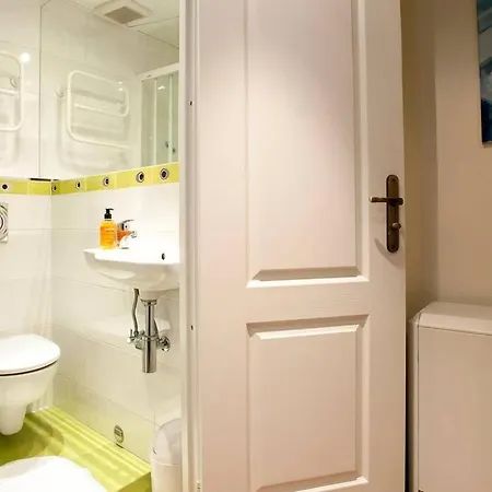 Supercute Mini House In The Center *